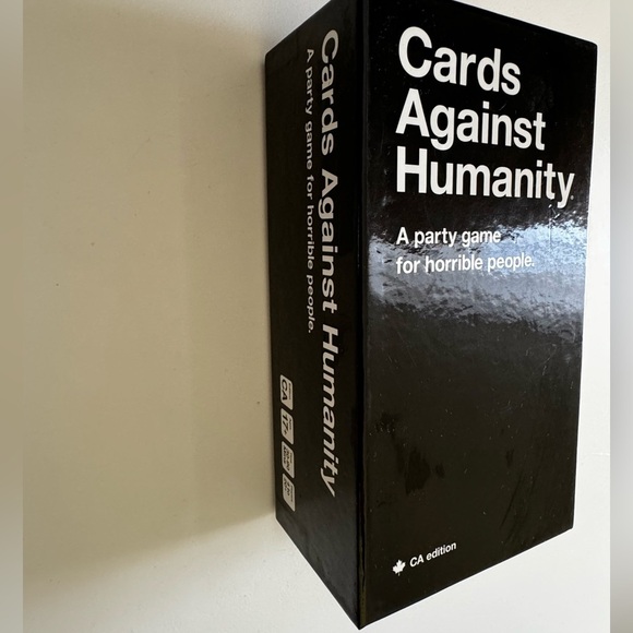 Cards Against Humanity game - Picture 3 of 4